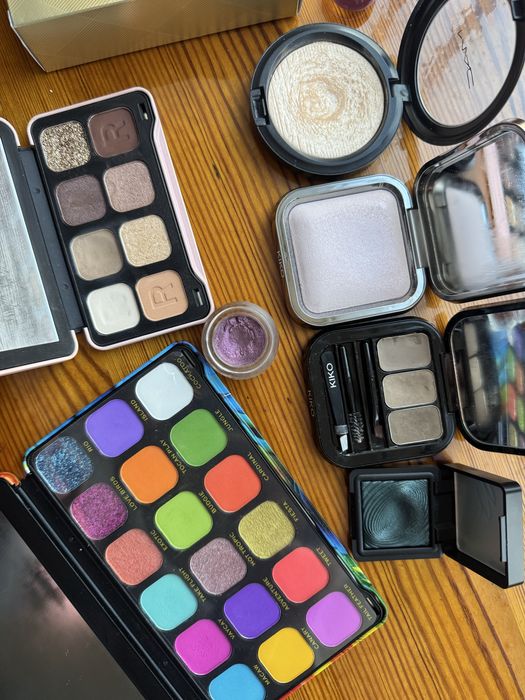 Lattafa, Косметика kiko, pixi, victoria’s secret, зубна щітка ORAL B