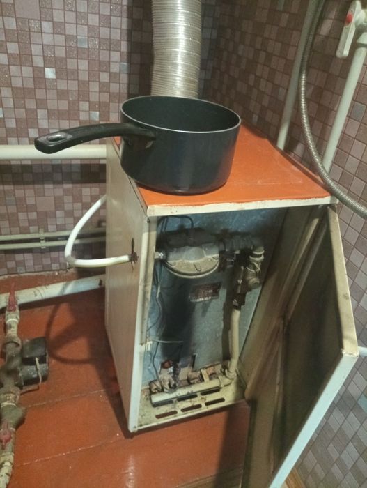 Котел газовий АОГВ,димохідний напольний  в робоч. стані!