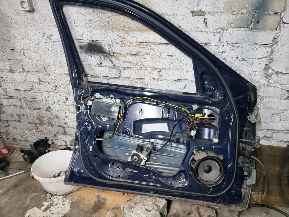 Передня ліва дверка Mercedes w220 s500 s320