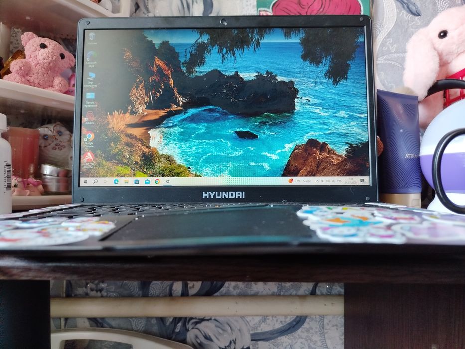 Ноутбук Hyundai у доброму стані