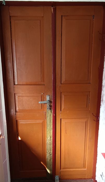 Продам двері б/у