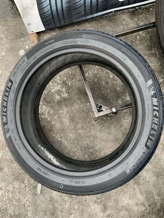 Шини 235/45 R20 Michelin  комплект літо 2023/24 рік 6,5/6,3  мм