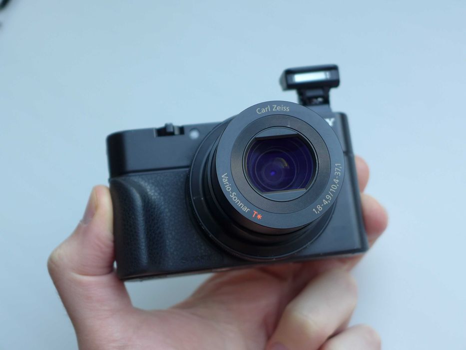 Фотоаппарат Sony DSC-RX100 бывший в употреблении