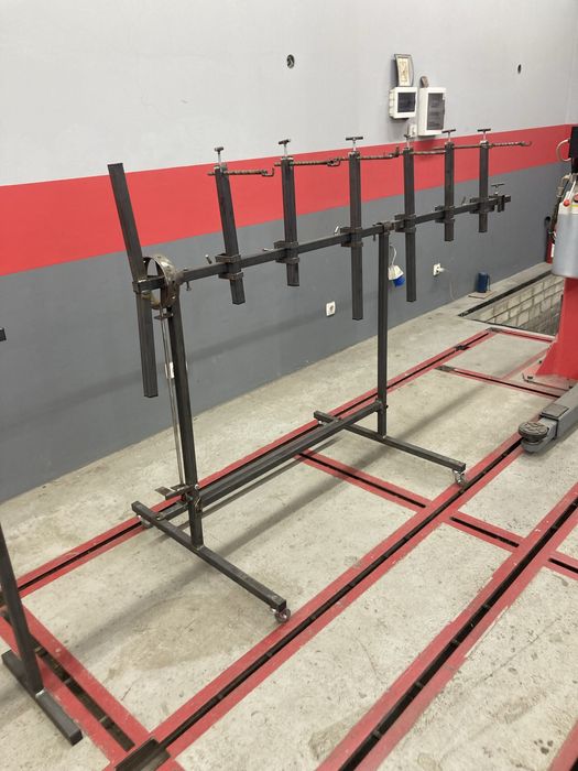 Стійка для окраса елементів