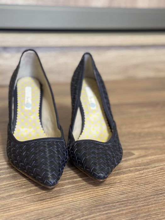 Шкіряні туфлі човники