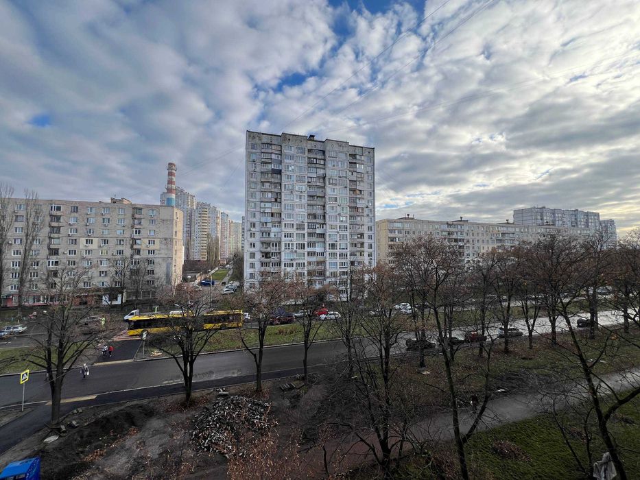 Продаж квартири проспект Дмитра Павличка, буд. 3 Мінський масив