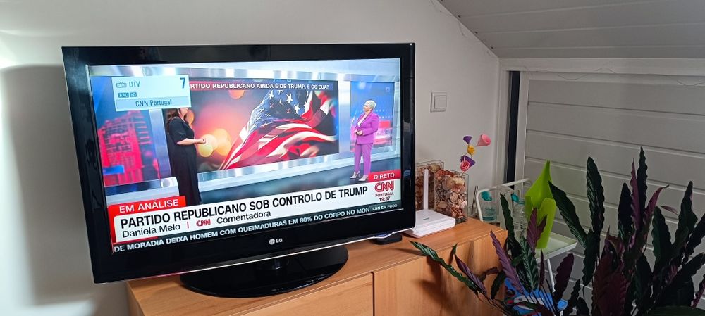 Televisor LG,  impecável 37 polegadas (94cm)