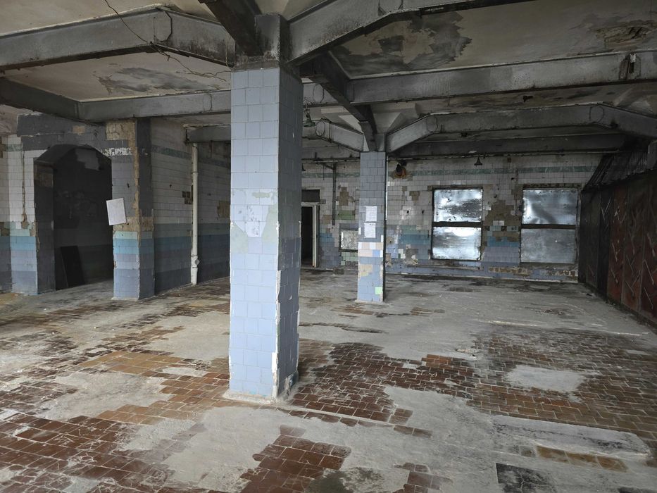 Здається в оренду приміщення під склад, виробництво, холодильні камери