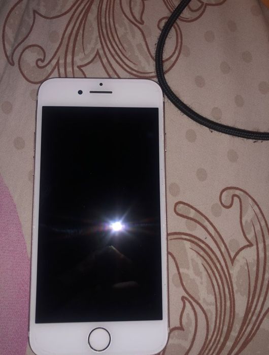 Айфон 7 32гб 100% + чохол