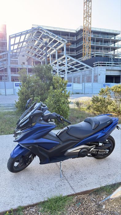 Kymco AK 550