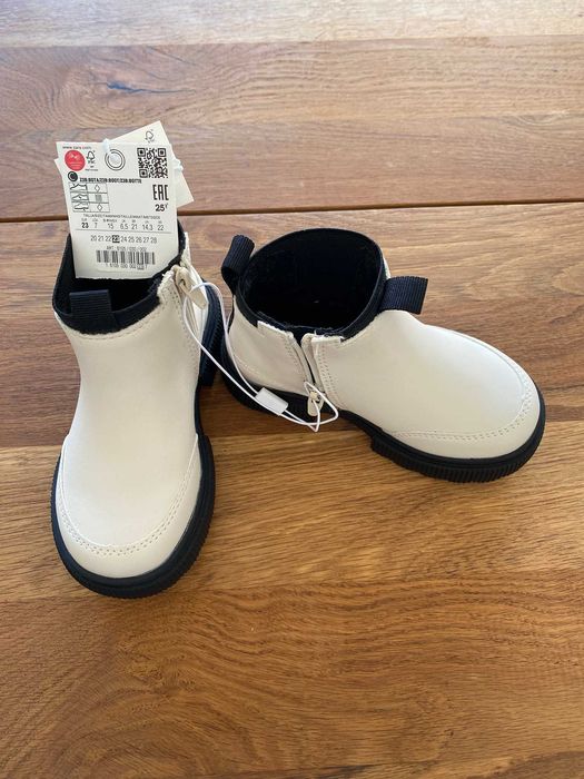 Botas de Criança Novas