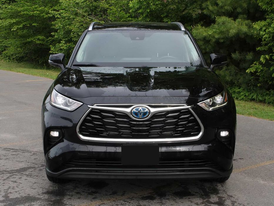 Toyota Highlander Hybrid Limited      2023