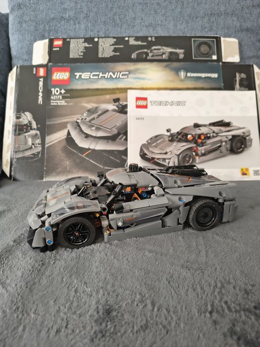 LEGO TECHNIC 42173 Koenigsegg Jesko Absolut