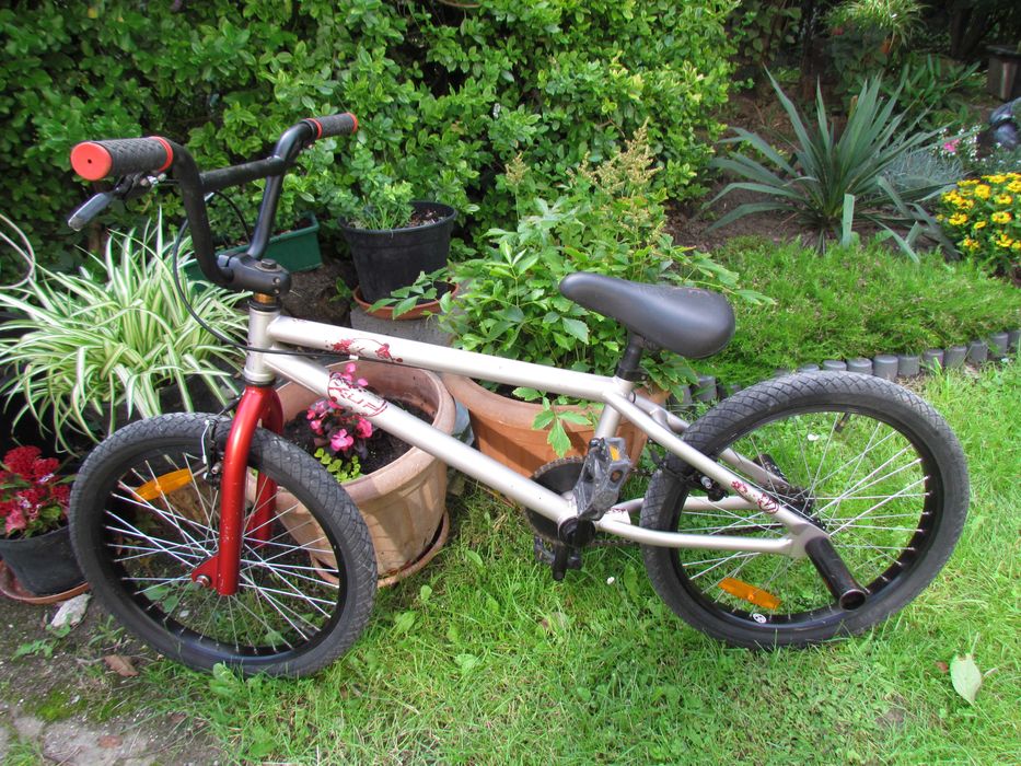 Rower BMX marki B'Twin