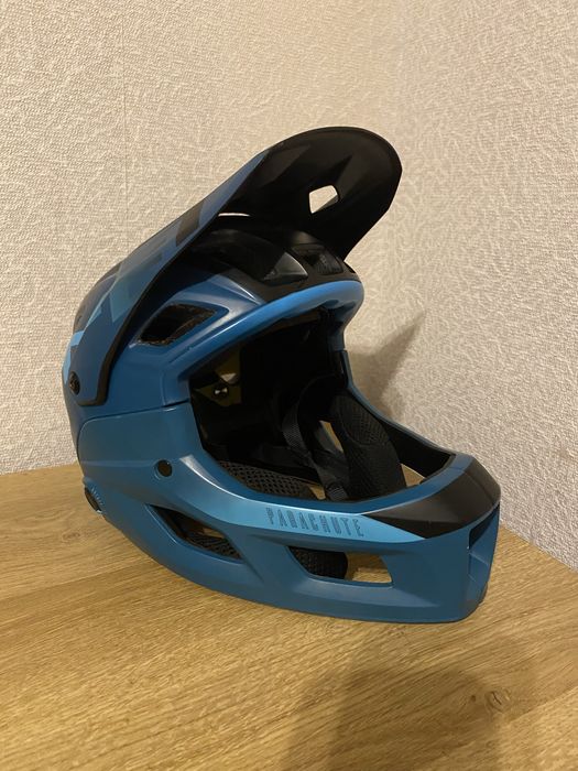 Met parachute mcr, mips