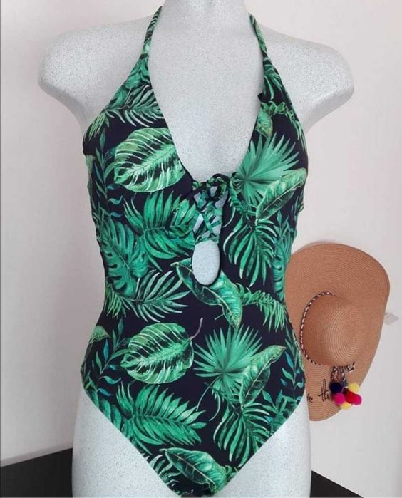 Fato de Banho "Tropical" em Tamanho S, M e XL - Novo