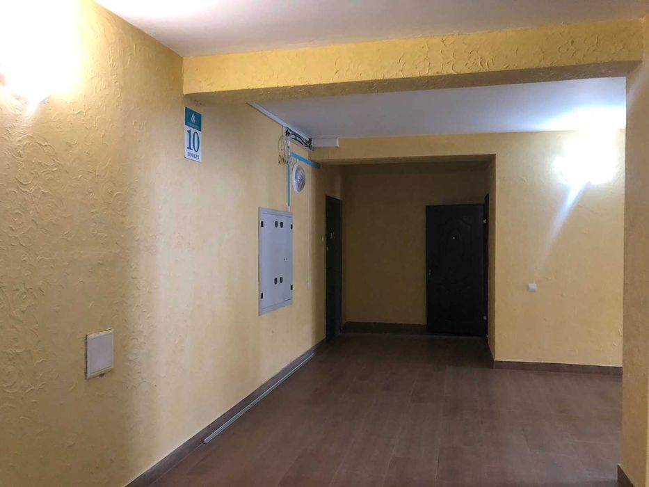 Продається дворівнева 5-ти кімнатна квартира