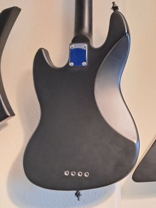 Baixo elétrico marcus miller v3 passivo