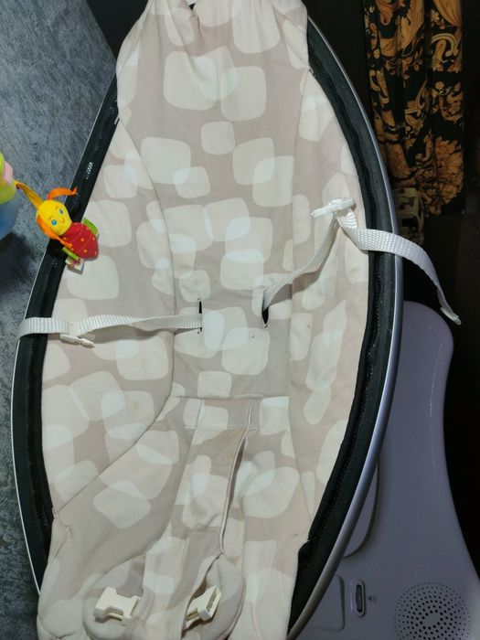 Крісло гойдалка 4 moms