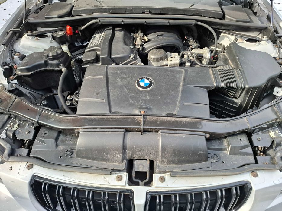 BMW E90 318 2.0 Benzyna Manual 6-Biegów Wypas Stan Bdb Ważne Opłaty
