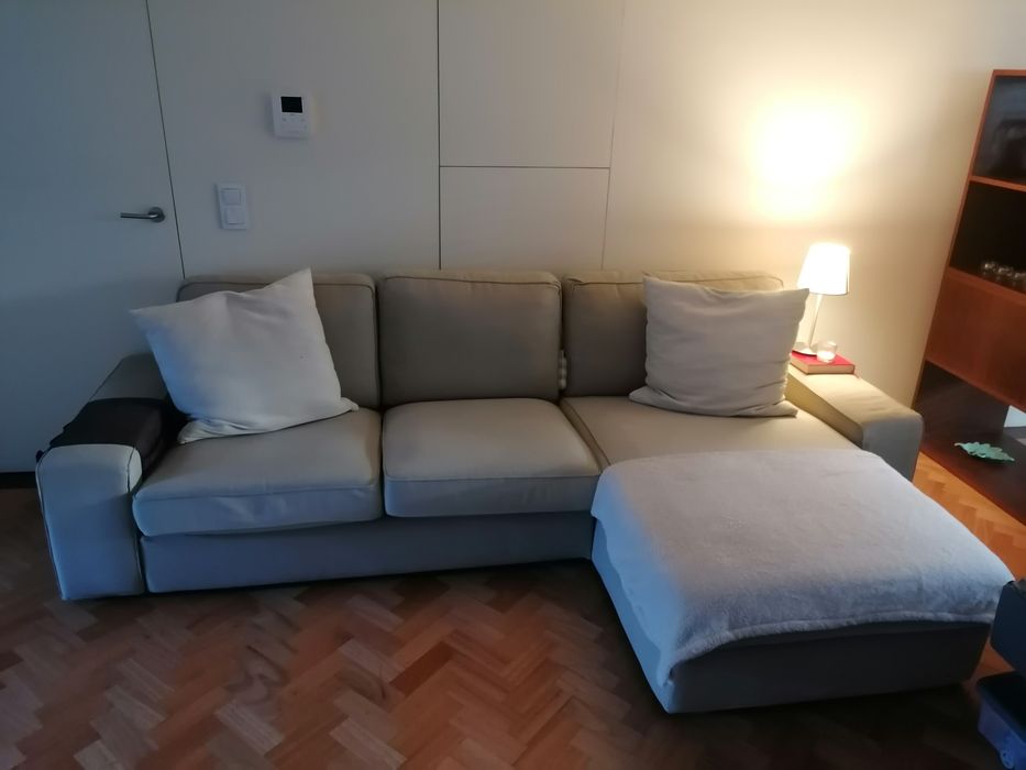 Sofá Ikea Kivic Beje 3 Pessoas e Chaise-Longue do lado Esquerdo