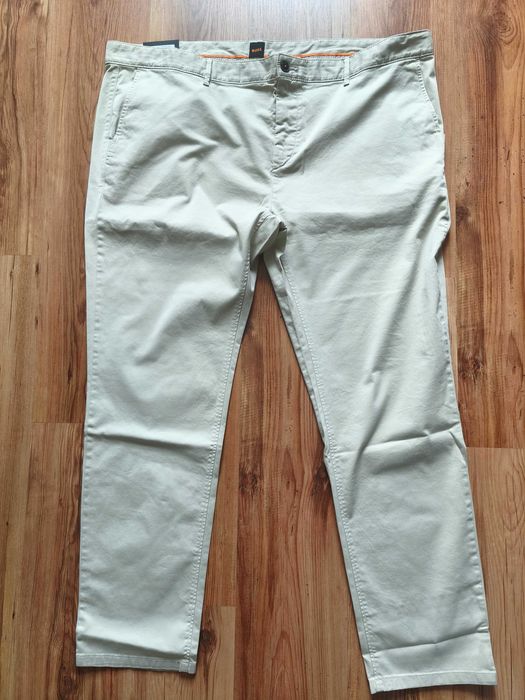 BOSS Spodnie Chino Slim Fit 48/34 (33WC)