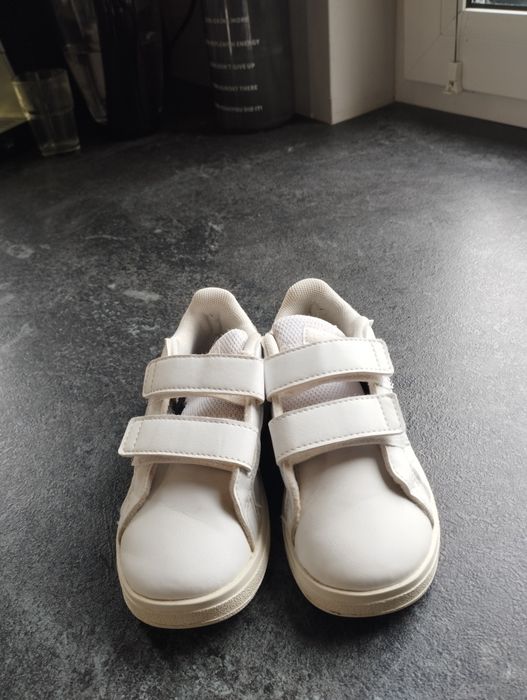 Sprzedam trampki Adidas nr 25