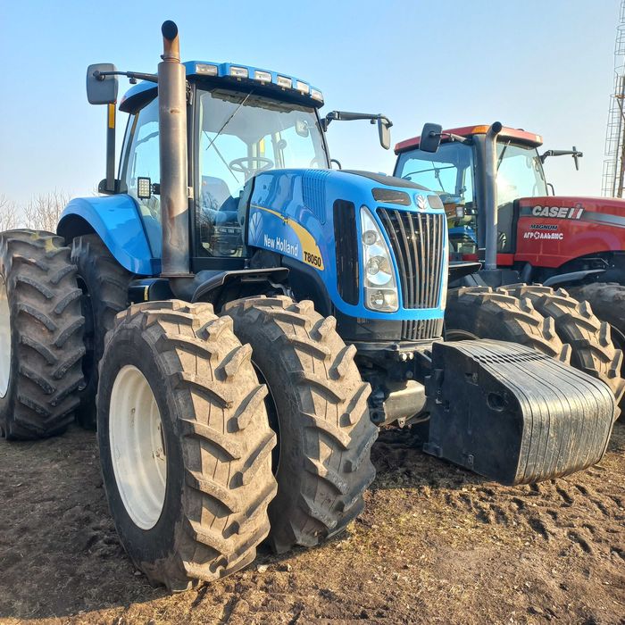 Продам трактор  New Holland Т8050