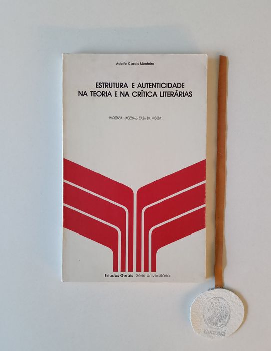 Estrutura e autencidade na teoria e na crítica literárias