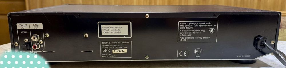 CD-проигрыватель SONY CDP-XE220  в отличном состоянии.