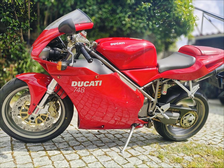 Ducati 748 biposto