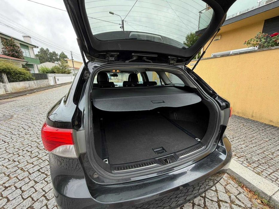 Toyota Avensis 2.0 D4D - 2012