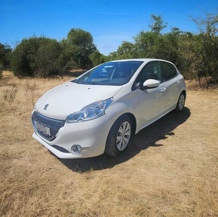 Peugeot 208 ano 2013
