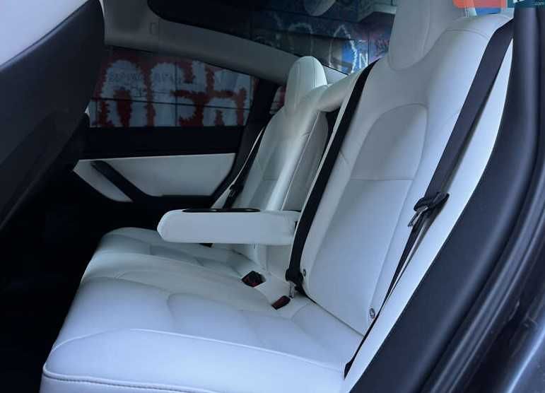 Tesla Model 3 2018