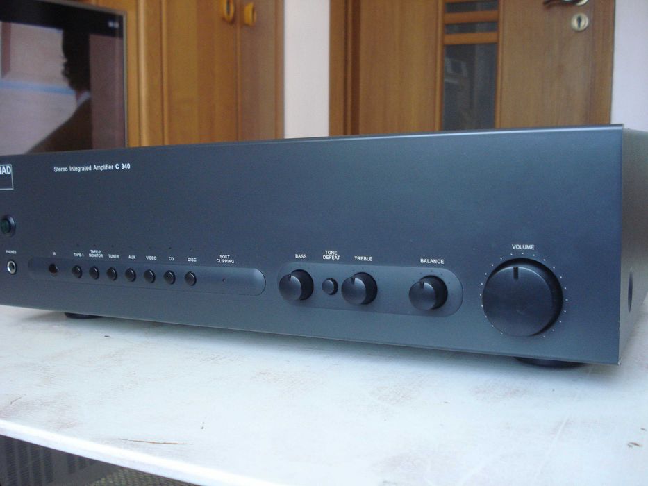 Підсилювач NAD c370, c325bee, c340