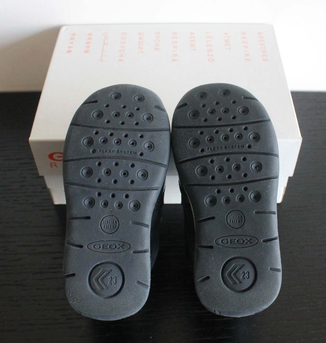 Sapatilhas / ténis menina tamanho 23 azul marinho da GEOX (com caixa)