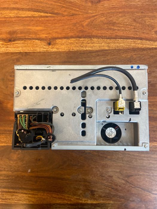 Radio para Mercedes R W251 e ML W164