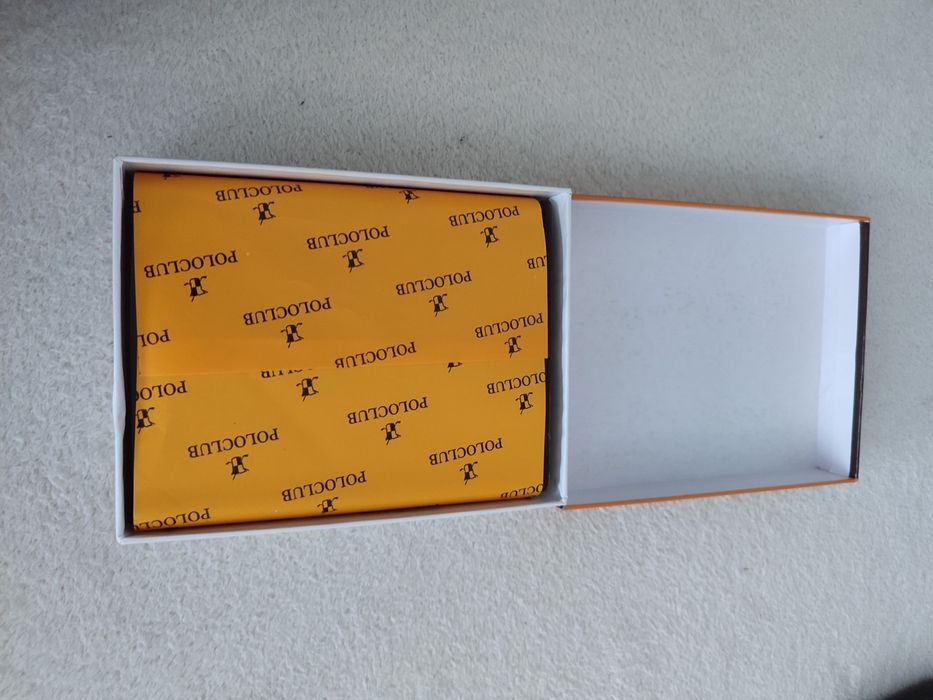 Carteira homem em pele.