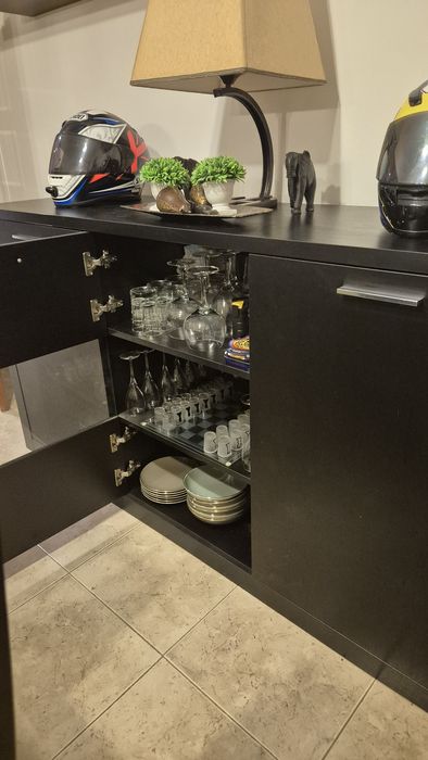 Móvel Aparador cómoda sala com porta em vidro (Octosólido)