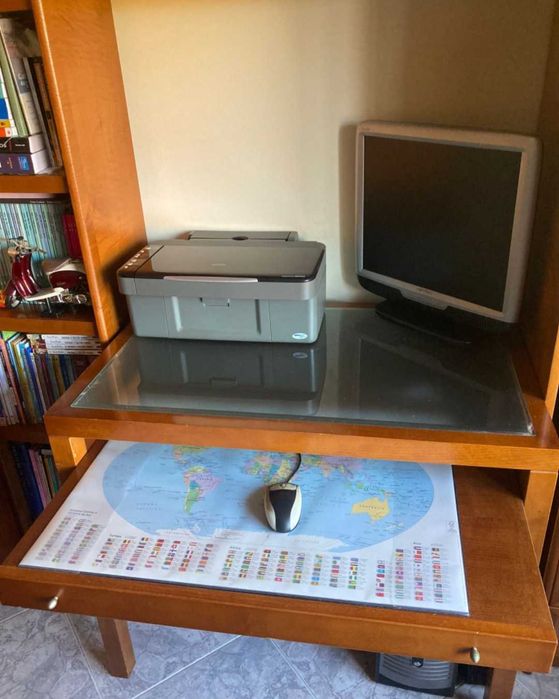 secretária e estante