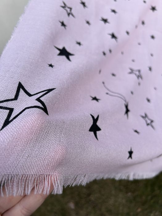 Bladoróżowy duży szal chusta Victoria’s Secret