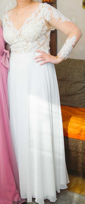 Zwiewna suknia ślubna