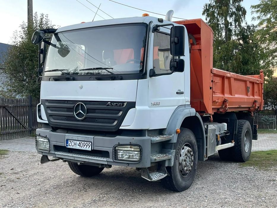 Mercedes-Benz Axor 1833  Mercedes-Benz Axor 1833 • 2008 • 326 KM • Wywrotka 3-stronna hydroburt