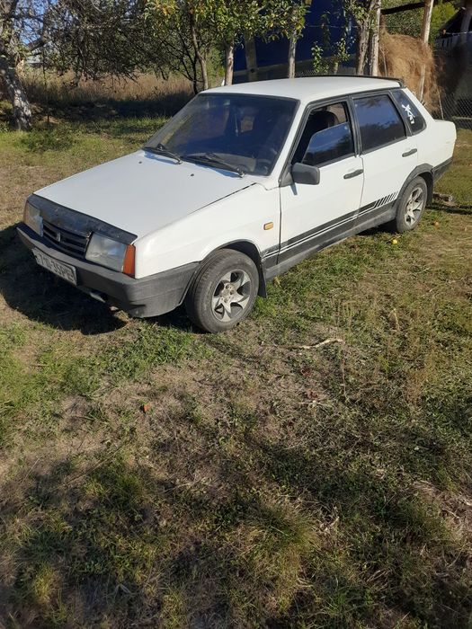 Продам ваз 21099