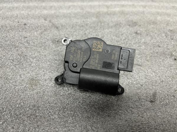 Motor da comporta da sofagem VOLKSWAGEN Golf VIII (CD1)