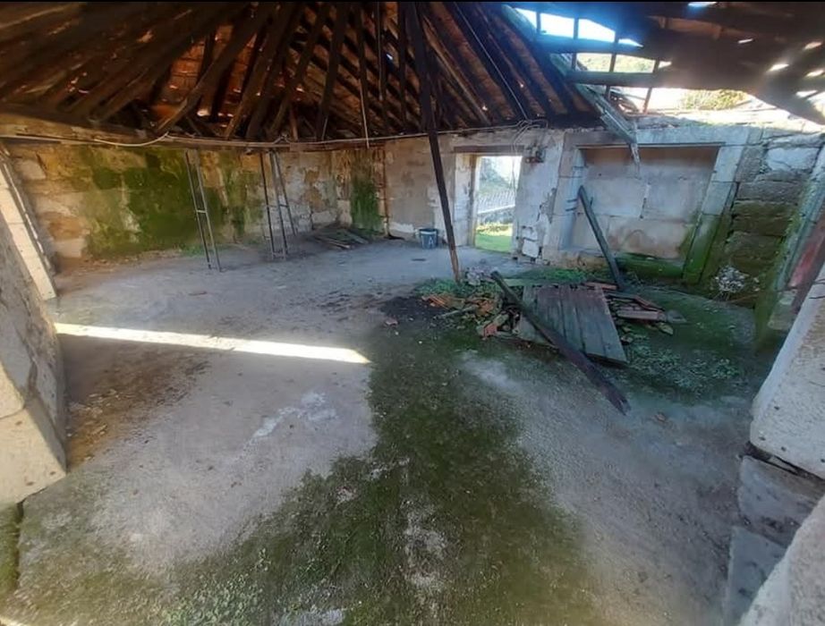 MORADIA EM PEDRA+ TERRENO 620 M² + PROJECTO