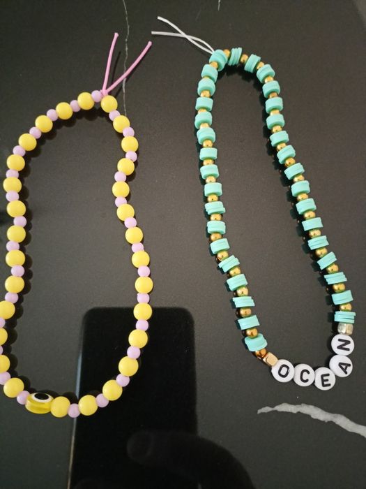 Bransoletki i bryloki do telefonu