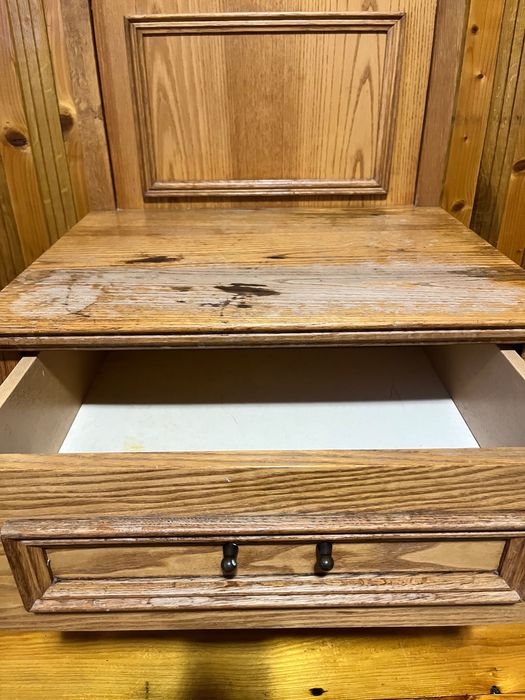 Stolik nocny do renowacji