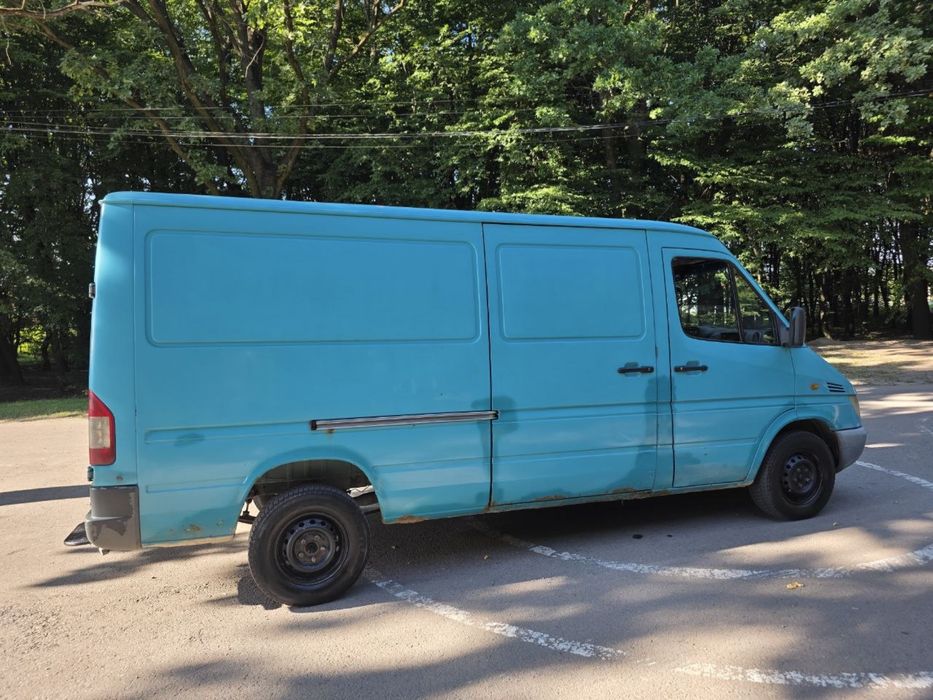Mersedes sprinter 208