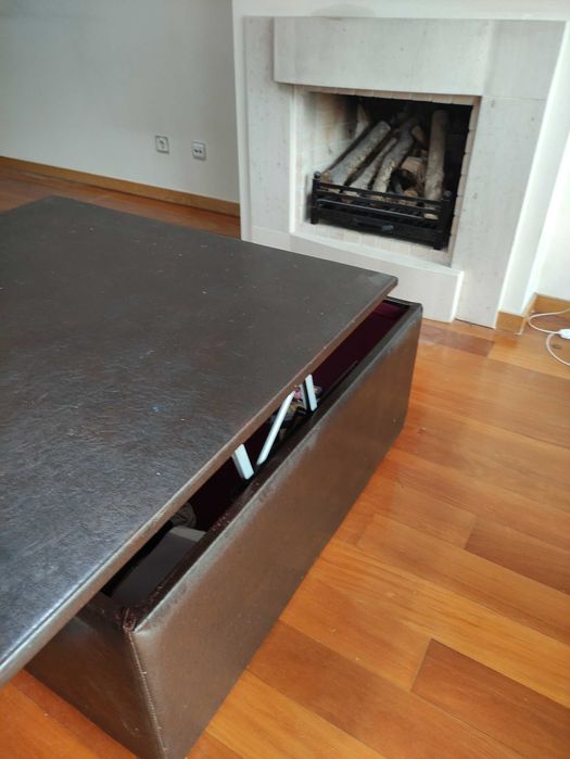 Mesa de centro com armazenamento